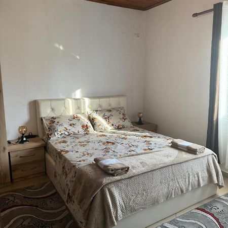 Villa Zefi Rrenc Shkodër Exterior foto