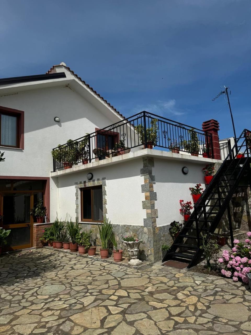 Villa Zefi Rrenc Shkodër Exterior foto